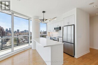 2885 Bayview Ave in Toronto, ON - Building Photo - Building Photo