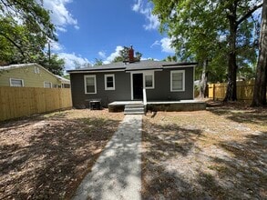 1983 Lambert St in Jacksonville, FL - Building Photo - Building Photo