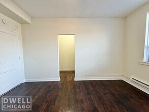 3350 N Marshfield Ave, Unit 102 in Chicago, IL - Building Photo - Building Photo