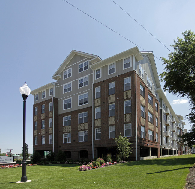 Reveal Hackensack in Hackensack, NJ - Foto de edificio - Building Photo