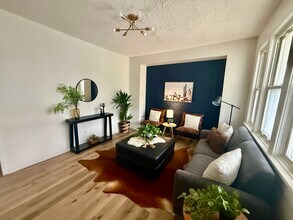 130 E Woodrow Ave in Columbus, OH - Building Photo - Building Photo