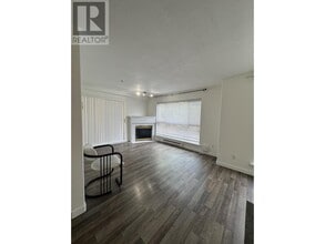 22230-22230 North Ave in Maple Ridge, BC - Building Photo - Building Photo