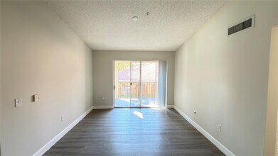 8000 Nob Hl Rd in Tamarac, FL - Building Photo - Building Photo