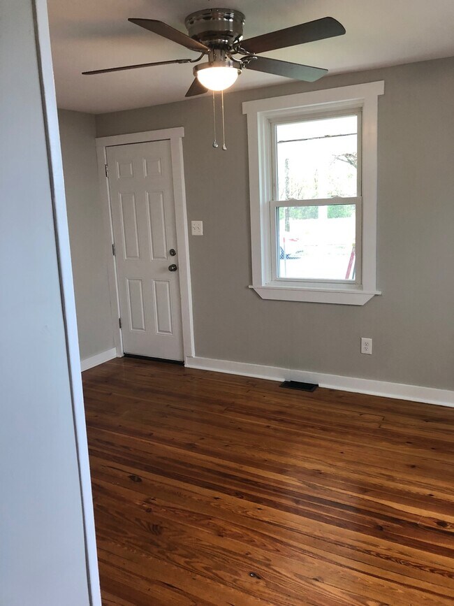 406 Magnolia Ave in Croydon, PA - Building Photo - Building Photo