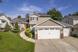 806 N Knudson St in Liberty Lake, WA - Building Photo - Building Photo