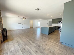 3548 Silver Bend St in Las Vegas, NV - Foto de edificio - Building Photo