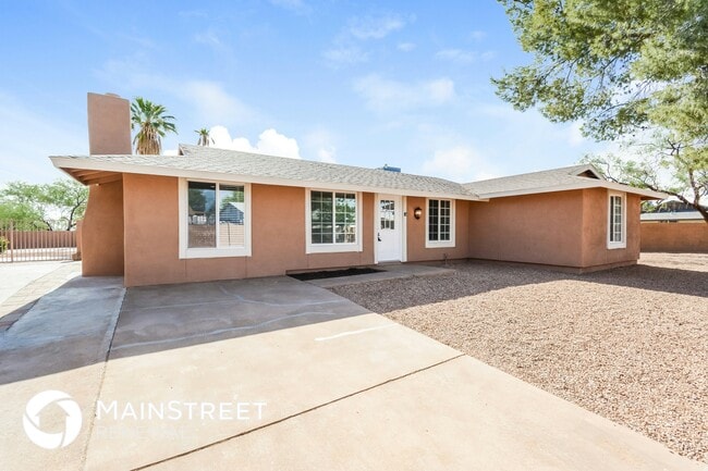 property at 6621 S Vereda De Las Casitas