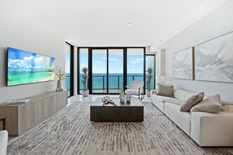 1116 N Ocean Blvd in Pompano Beach, FL - Foto de edificio - Building Photo