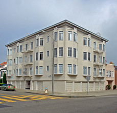 2000 Beach St in San Francisco, CA - Building Photo - Building Photo