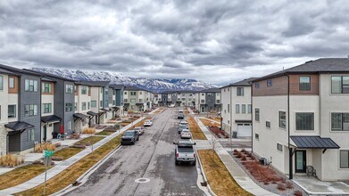 412 S Willow Leaf Rd in American Fork, UT - Building Photo - Building Photo