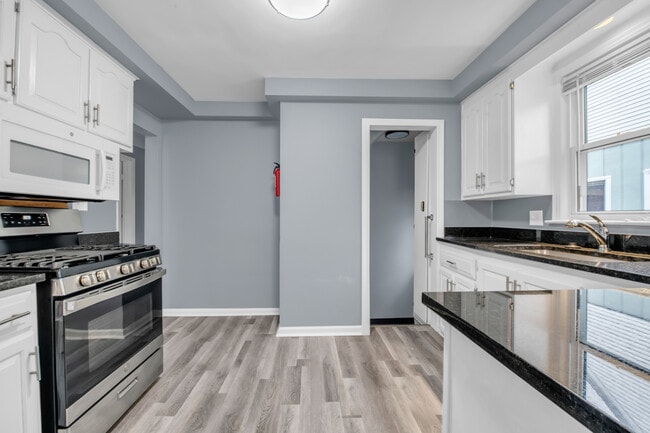 14001 Talbot St in Oak Park, MI - Building Photo - Building Photo
