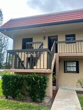 21911 Lake Forest Cir in Boca Raton, FL - Building Photo - Building Photo