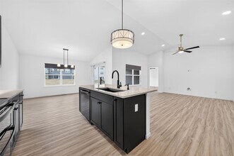 203 Homestretch Ln in Wentzville, MO - Building Photo - Building Photo