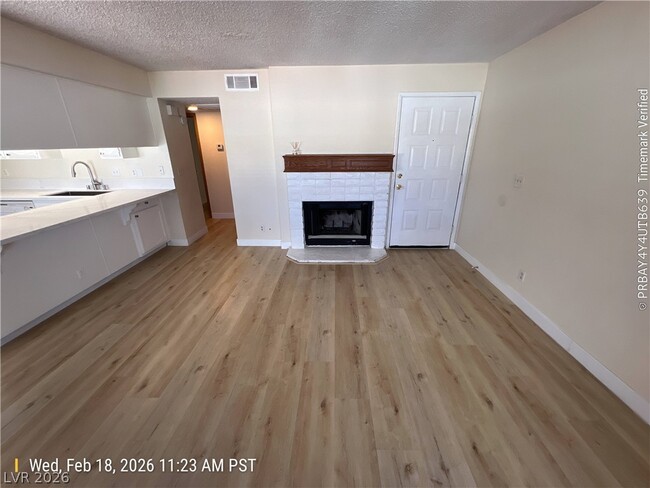 4310 Sanderling Cir in Las Vegas, NV - Building Photo - Building Photo