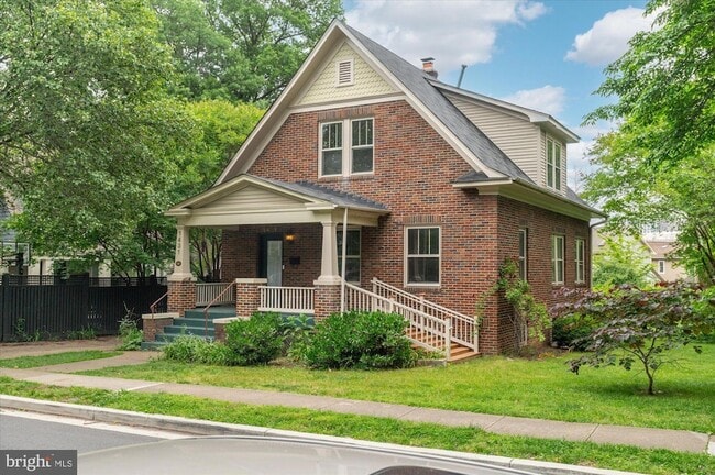 property at 1431 N Fillmore St
