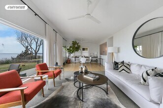23 Cliff Dr in Sag Harbor, NY - Building Photo - Building Photo