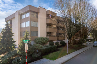 meydenbauer house in Bellevue, WA - Building Photo - Building Photo