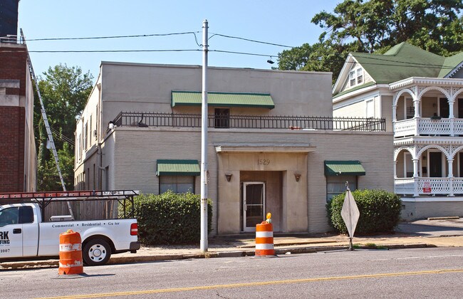 Madison Apartments in Memphis, TN - Building Photo - Building Photo