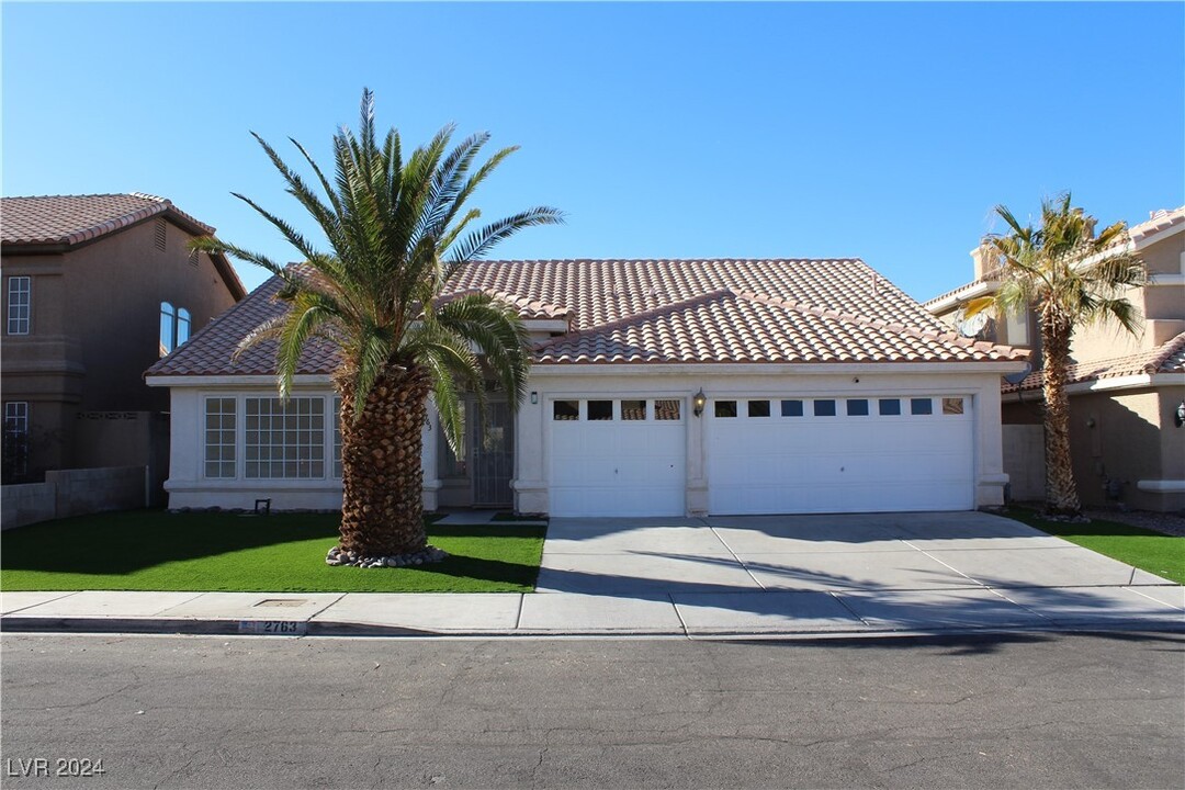 2763 Chokecherry Ave in Henderson, NV - Building Photo