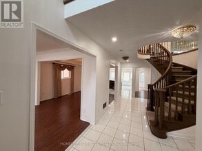 5 Blue Oak Ave in Brampton, ON - Building Photo - Building Photo