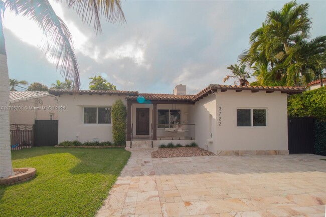 property at 3722 Royal Palm Ave