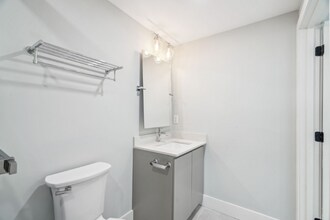 3748 Lancaster Ave, Unit 403 in Philadelphia, PA - Building Photo - Building Photo