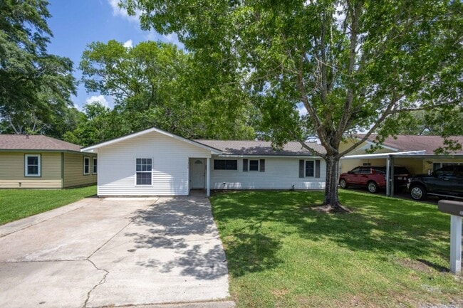 9380 Broun St in Beaumont, TX - Building Photo - Building Photo