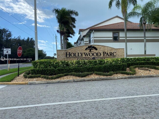 520 S Park Rd in Hollywood, FL - Building Photo - Building Photo