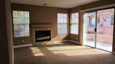 18692 Caminito Cantilena in San Diego, CA - Building Photo - Building Photo