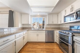 1851 Hillpointe Rd in Henderson, NV - Building Photo - Building Photo