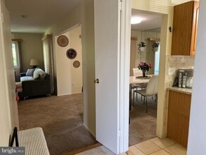 9547 Fern Hollow Way in Gaithersburg, MD - Foto de edificio - Building Photo