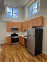 6 Blossom St in Fitchburg, MA - Building Photo - Building Photo