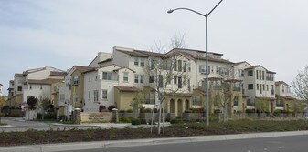 The Villas in Dublin, CA - Building Photo