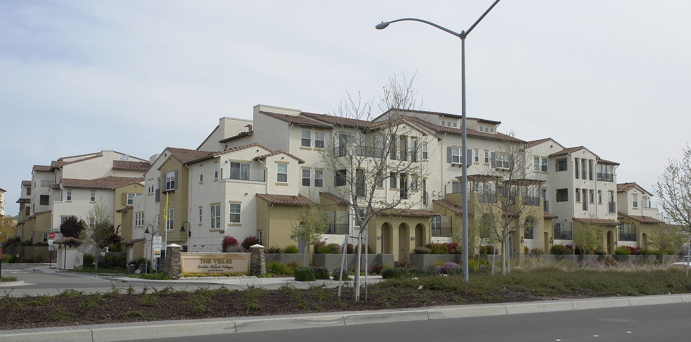 The Villas in Dublin, CA - Building Photo