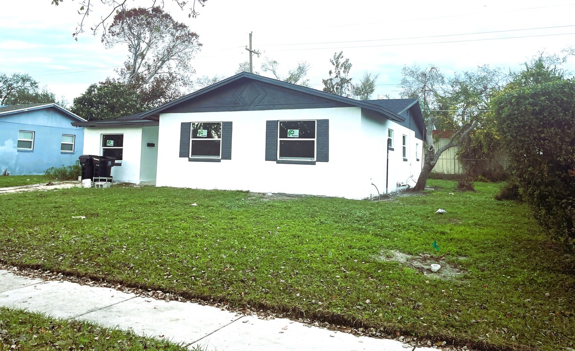 4357 Cassius St in Orlando, FL - Building Photo