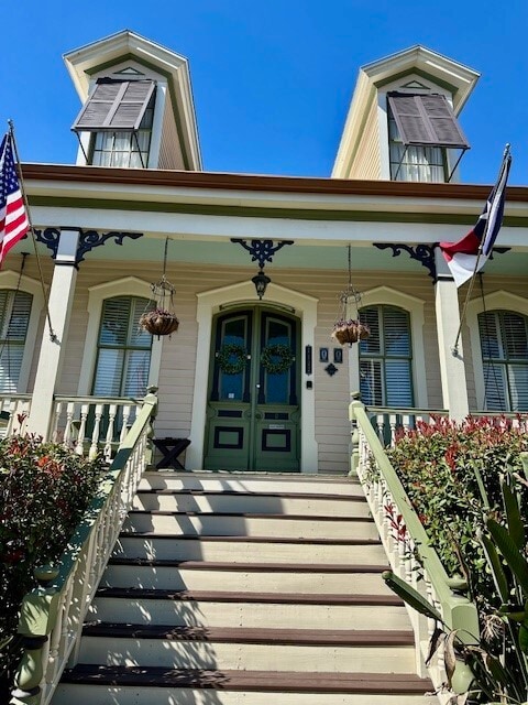 property at 1122 Sealy Ave