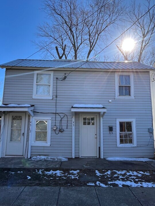 45 Race St in Winchester, VA - Building Photo