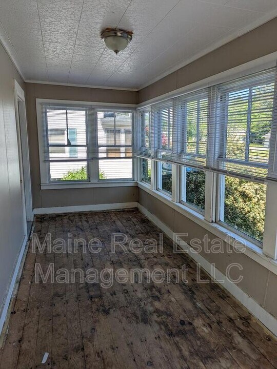 40 Gilman Falls Ave Photo