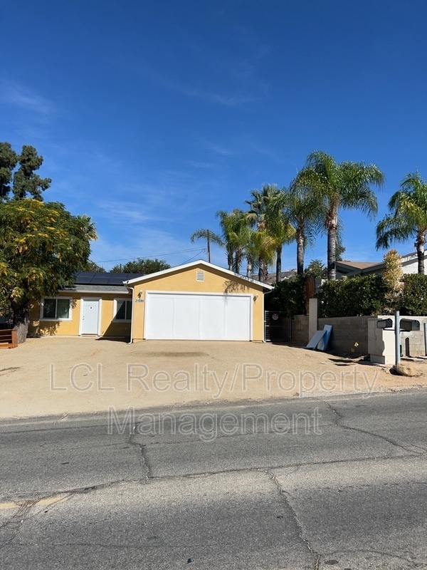 21380 Olive St in Lake Elsinore, CA - Building Photo - Building Photo