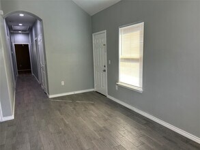 16956 W Ivanhoe St in Montgomery, TX - Building Photo - Building Photo