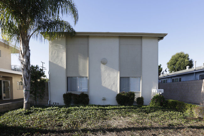 151 Rochester St in Costa Mesa, CA - Foto de edificio - Building Photo