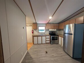 180 Sunflower Ct in Sumter, SC - Building Photo - Building Photo