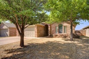 2204 101st St in Lubbock, TX - Building Photo