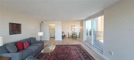 632 Edgewater Dr in Dunedin, FL - Building Photo - Building Photo