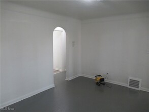 13818 Belleshire Ave in Cleveland, OH - Building Photo - Building Photo