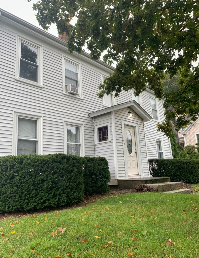 133 Summer St Rentals in Plymouth, MA