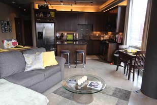 730 N 4th St in Minneapolis, MN - Building Photo