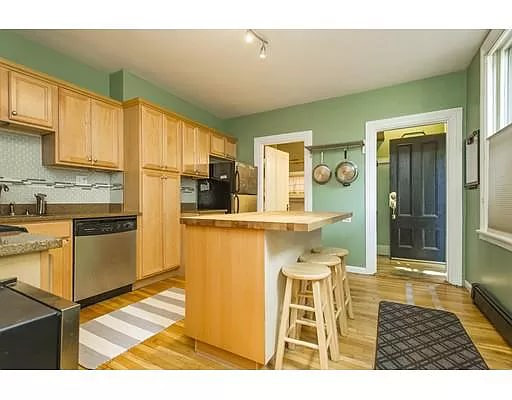 75 Columbus Ave, Unit 2 in Somerville, MA - Building Photo