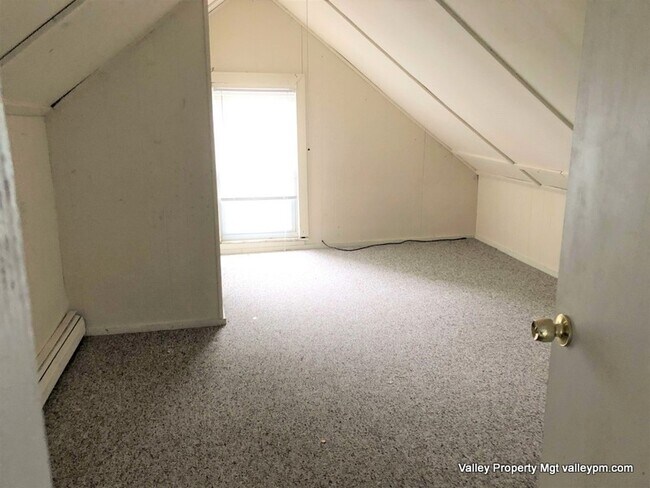 697 Main St in Amherst, MA - Building Photo - Building Photo