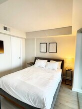 14A Hazelton Ave, Unit SI ID1510939P in Toronto, ON - Building Photo - Building Photo